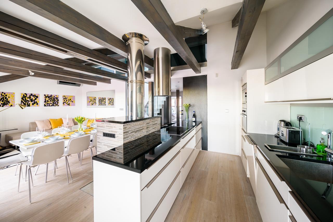 President Apt By Prague Castle, Views Екстер'єр фото